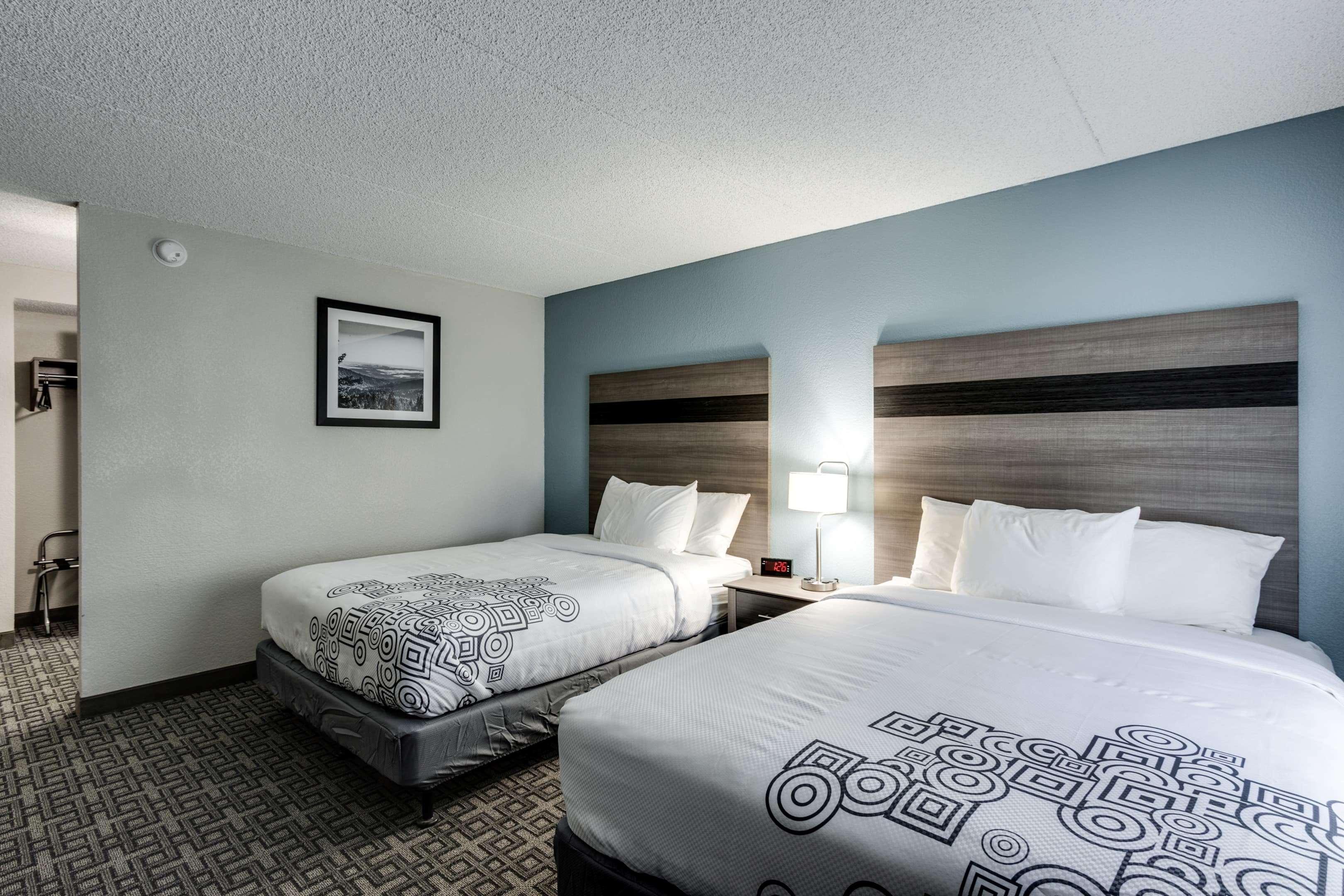 Days Inn & Suites By Wyndham Spokane Eksteriør billede