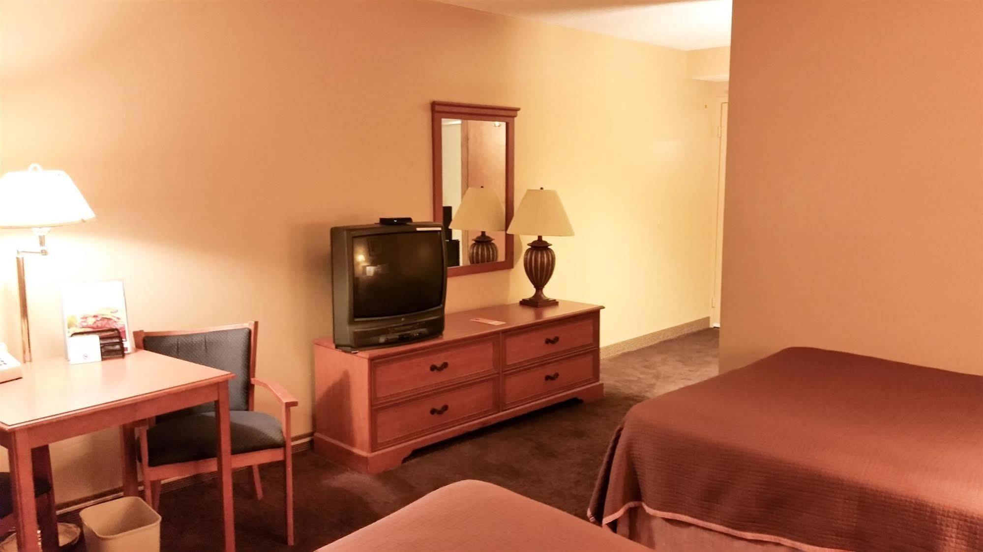 Days Inn & Suites By Wyndham Spokane Eksteriør billede