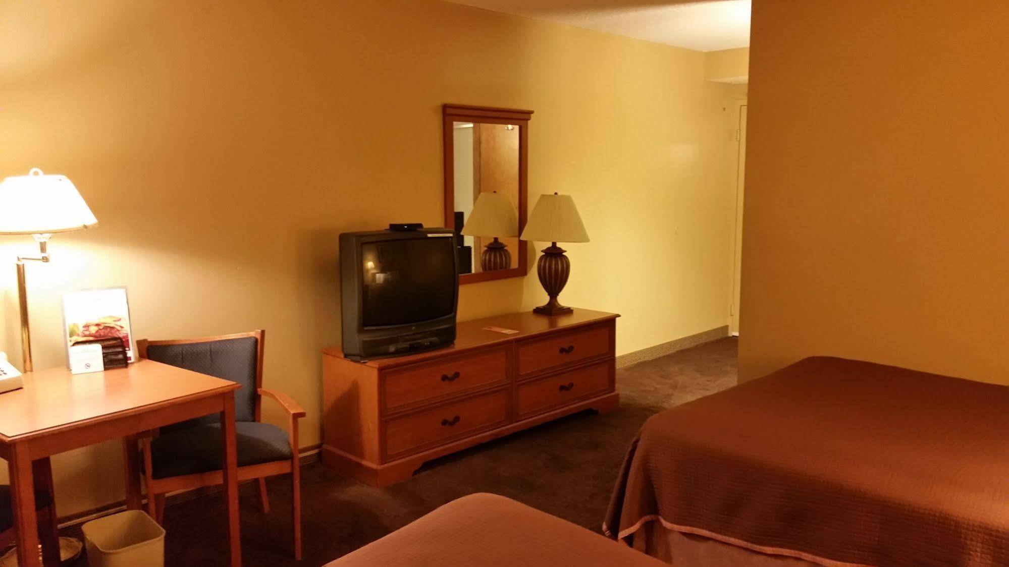 Days Inn & Suites By Wyndham Spokane Eksteriør billede